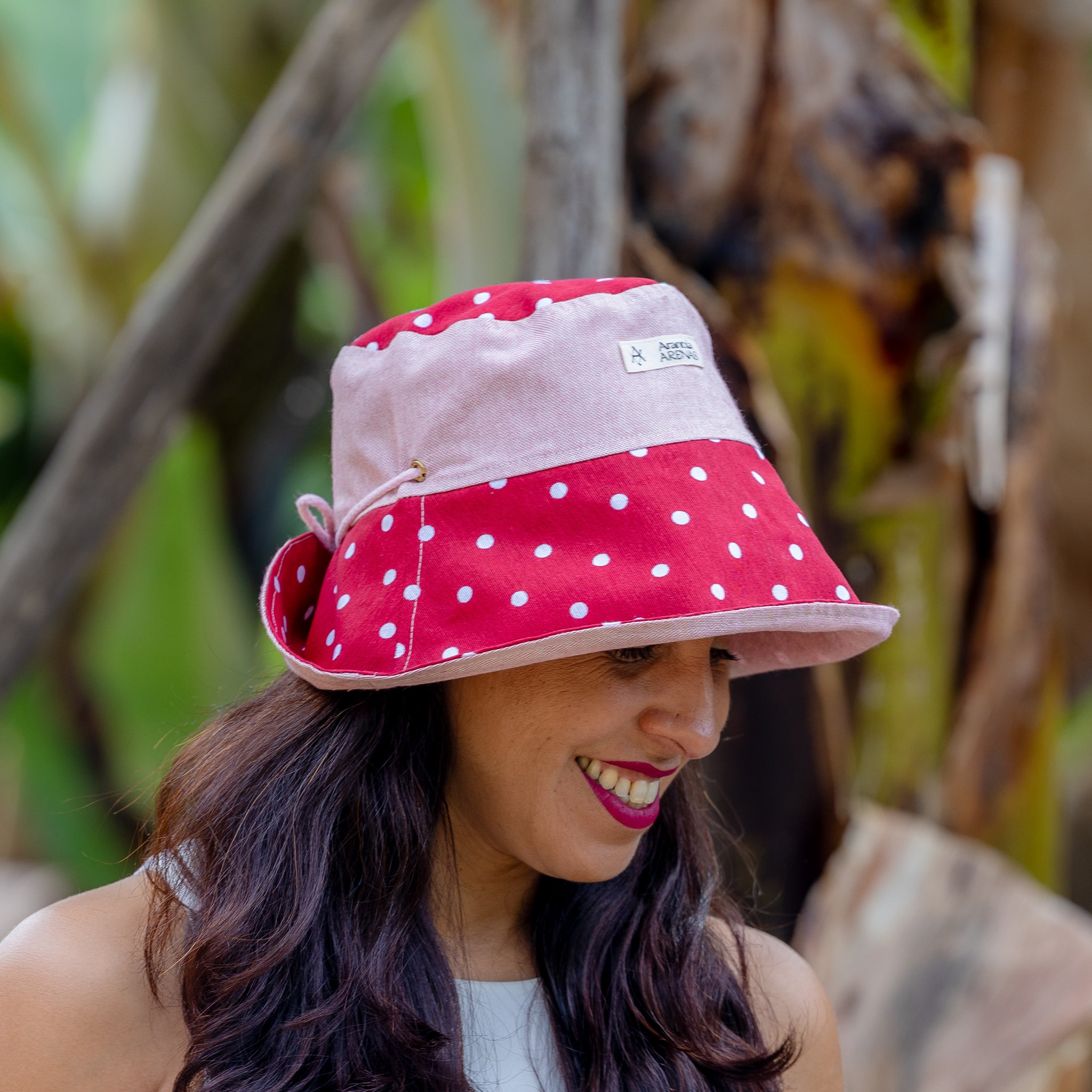 SOMBRERA ALA CORTA RED DOT