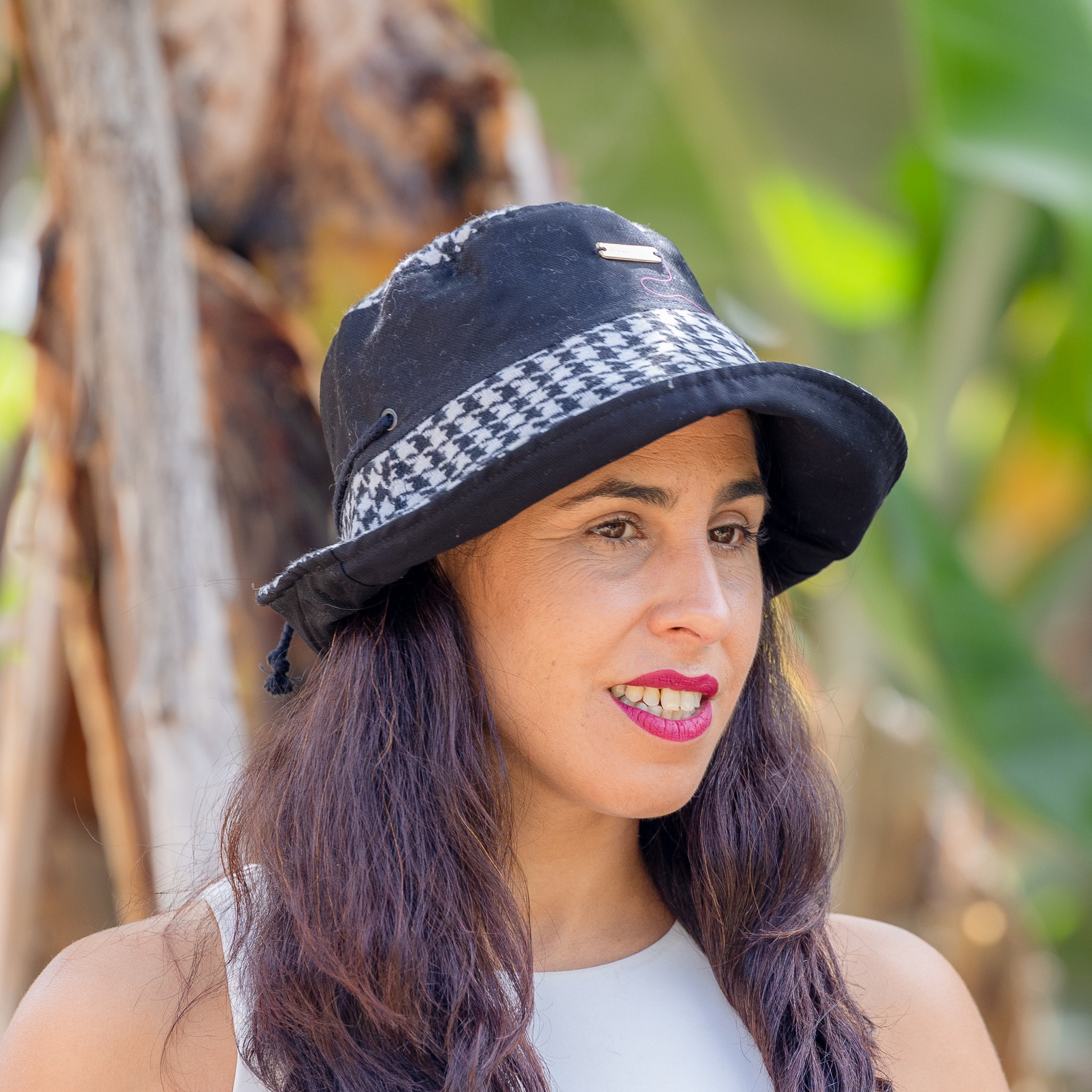 SOMBRERA ALA CORTA PICO DE GALLO